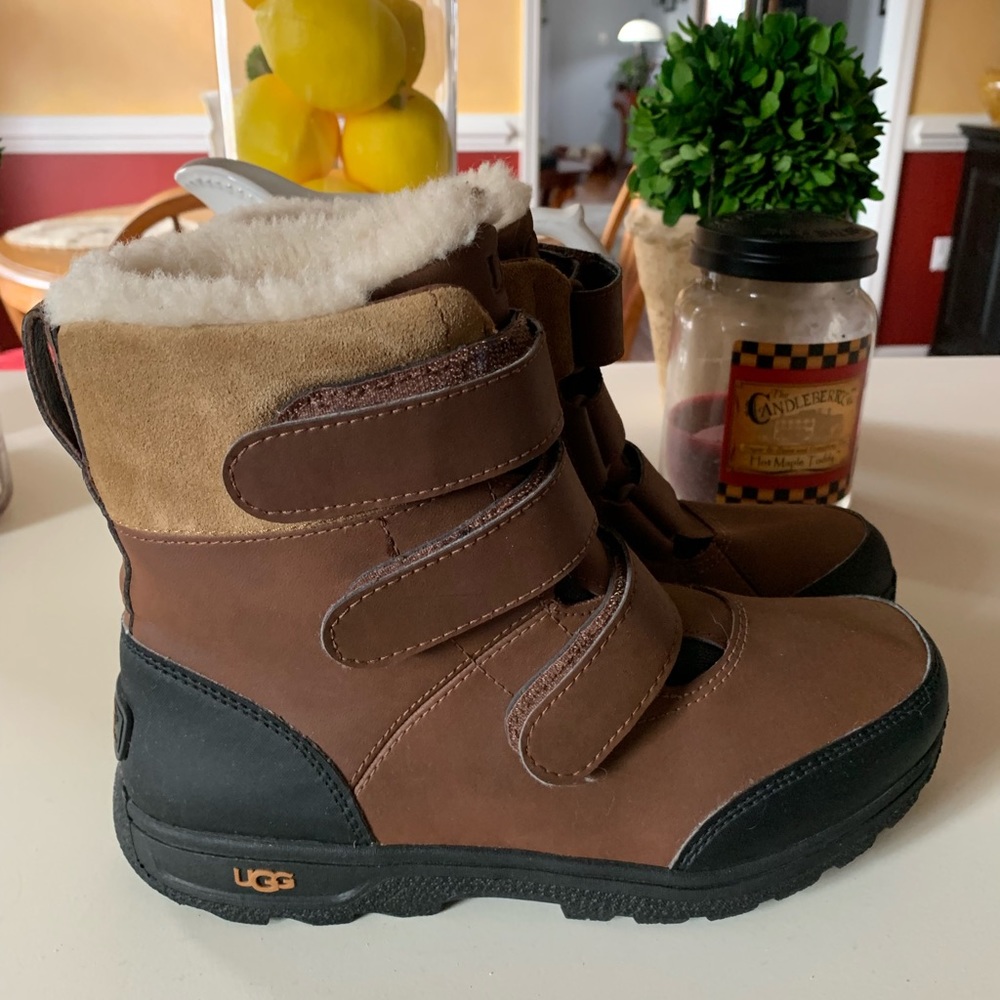 Ugg Youth boots